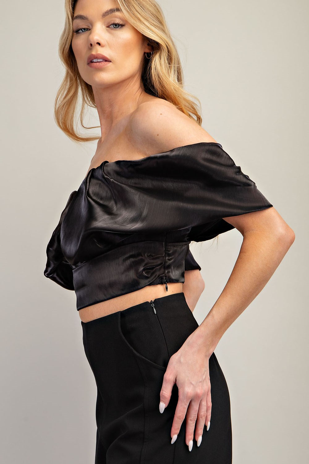 Sweetheart Neck Off-The-Shoulder Crop Top