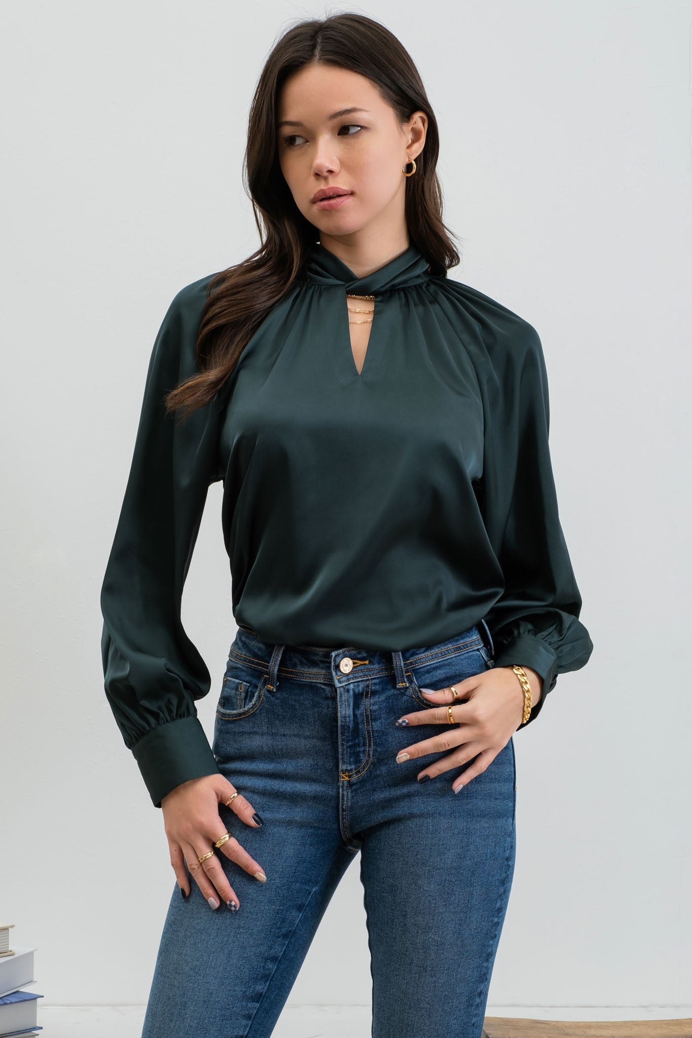 twist keyhole mock neck woven top