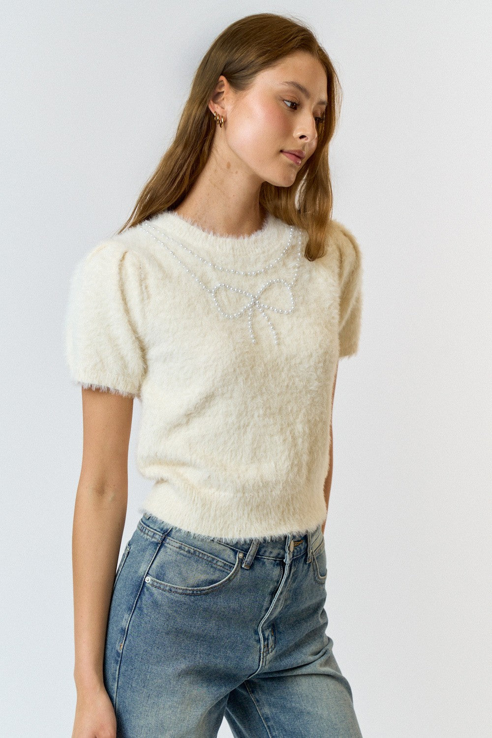 pearl bow fuzzy short sleeve sweater