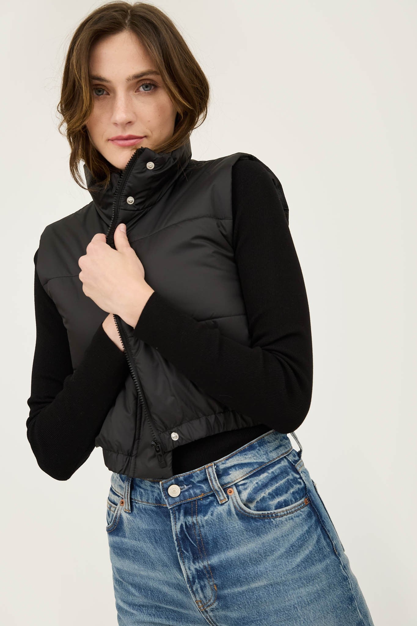 cropped zip up puffer vest