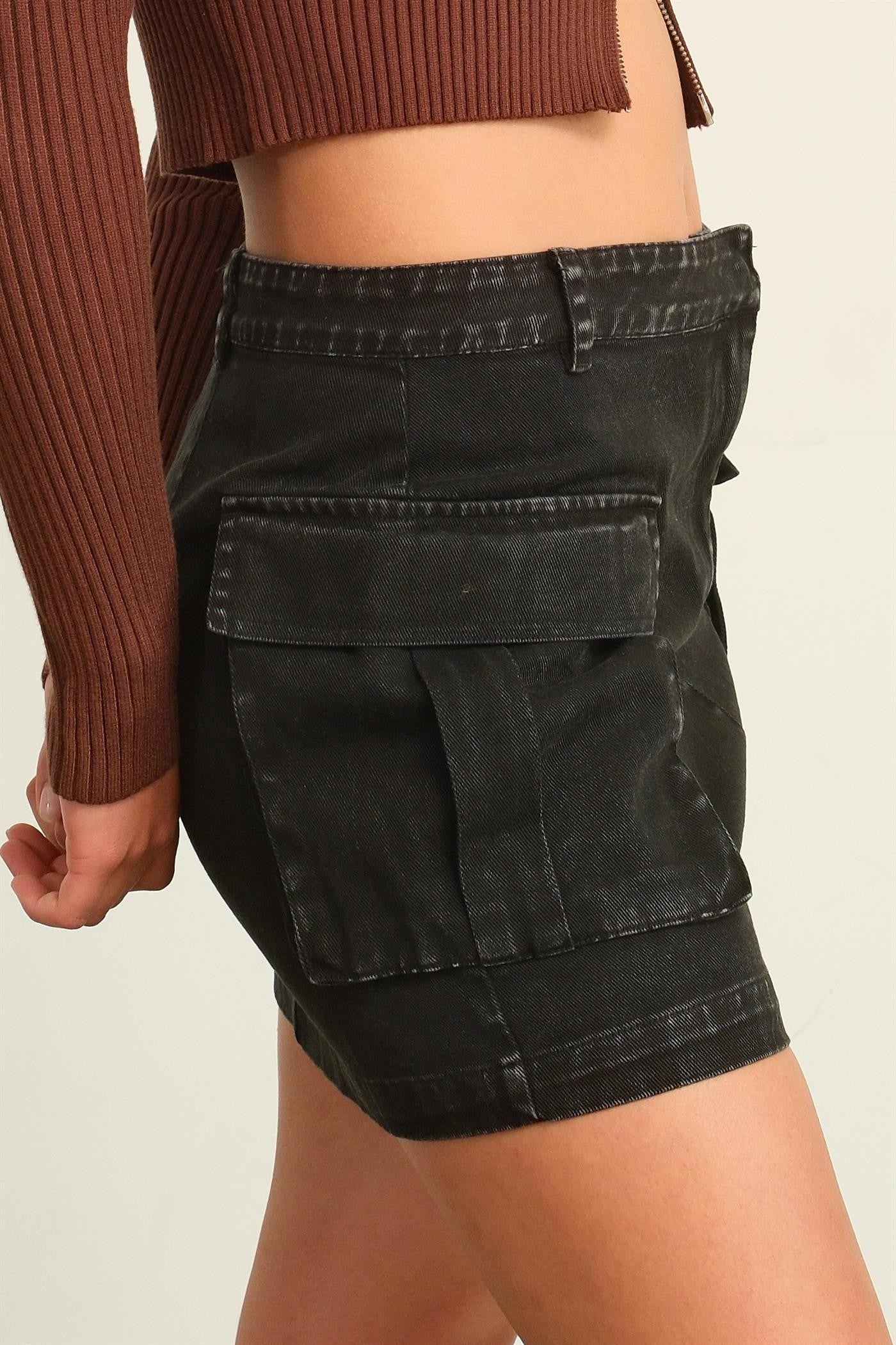 washed cargo mini skirt