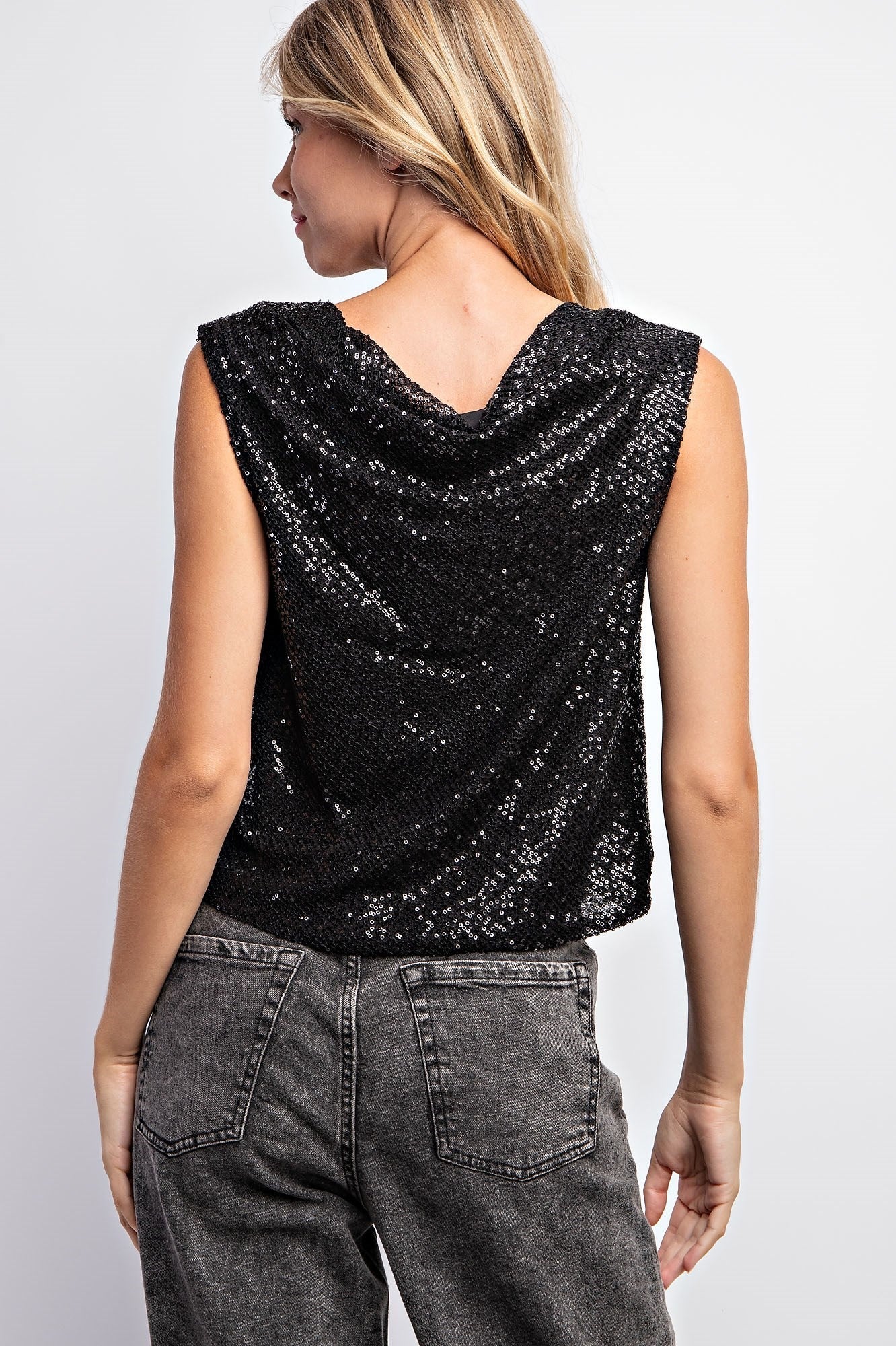 wide neck sleeveless sequin top